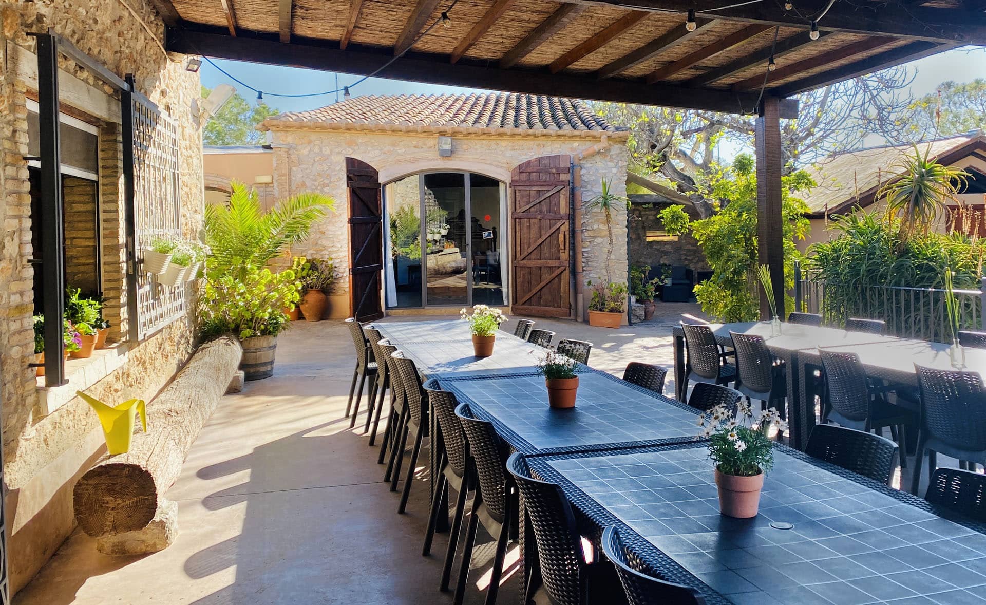 unique corporate retreats team friendly